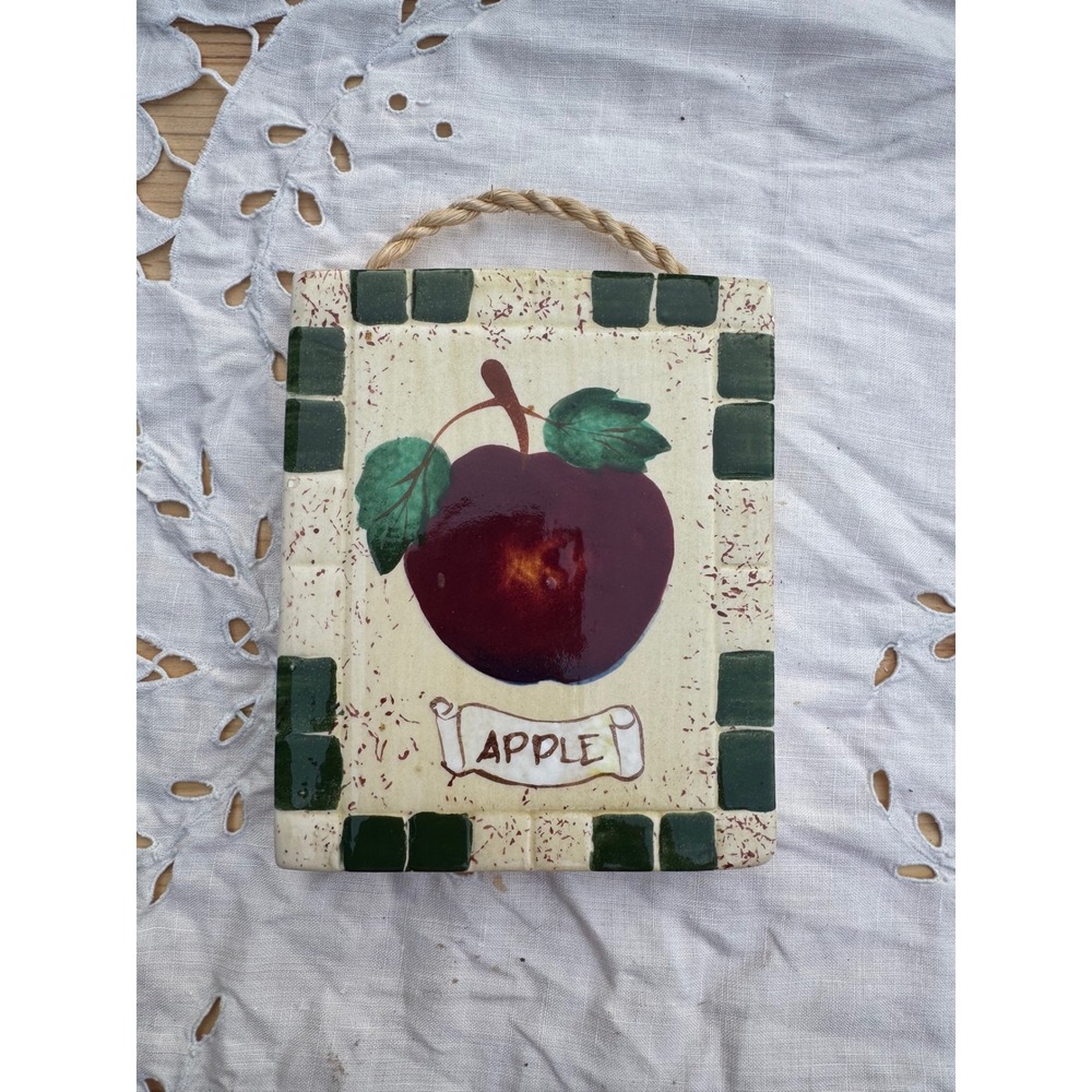 Vintage Ceramic‎ Apple Wall Plaque Cottagecore rope Kitchen Decor